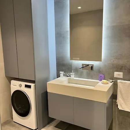 Apartment Bs 2 *